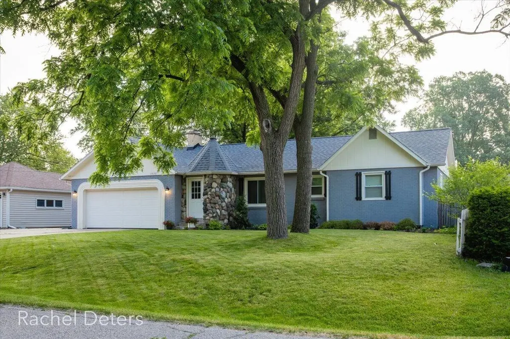 1930 Sherwood Avenue SE Grand Rapids City MI 49506