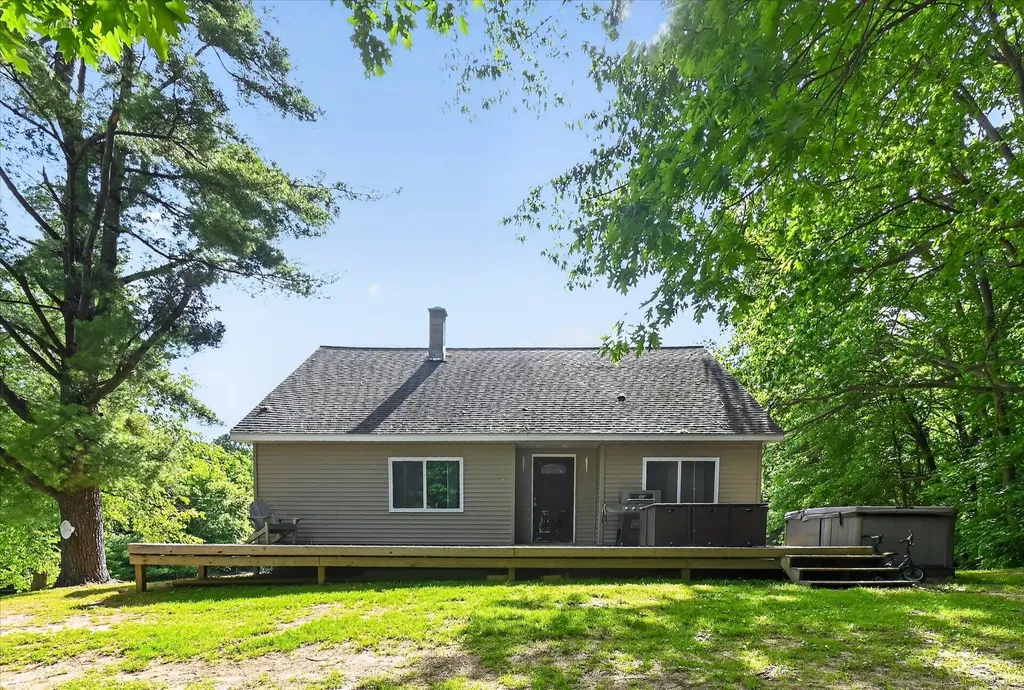 10260 N Ferris Road Seville Township MI 48877