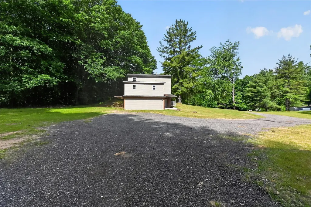 10260 N Ferris Road Seville Township MI 48877