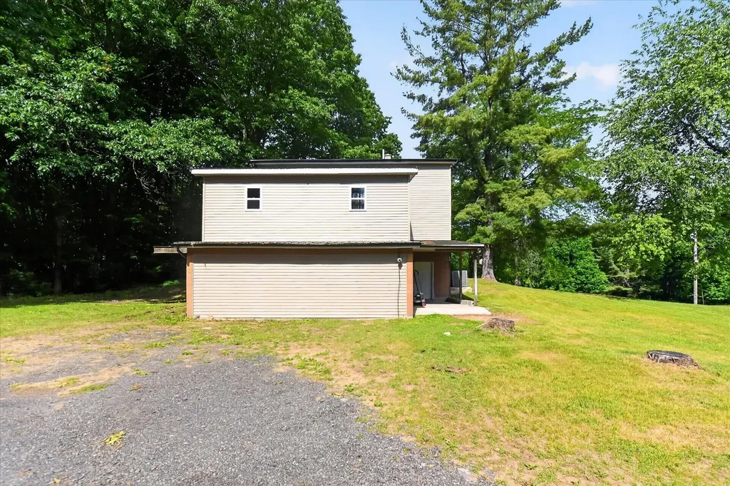 10260 N Ferris Road Seville Township MI 48877