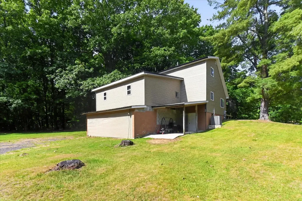 10260 N Ferris Road Seville Township MI 48877