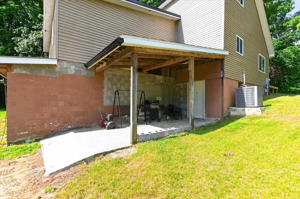 10260 N Ferris Road Seville Township MI 48877