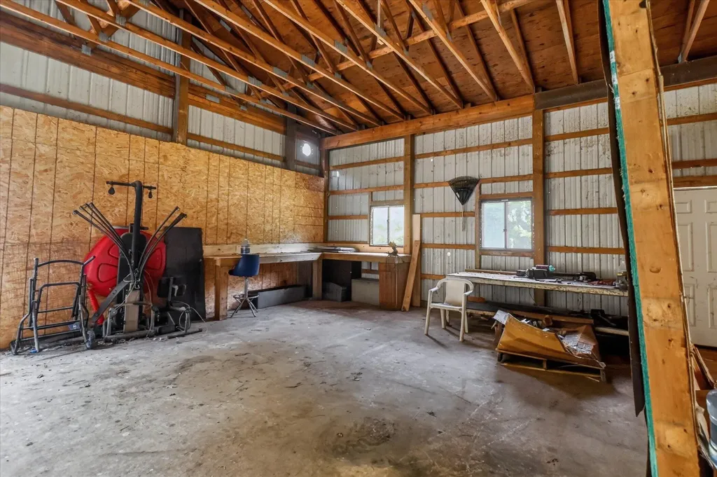 10260 N Ferris Road Seville Township MI 48877