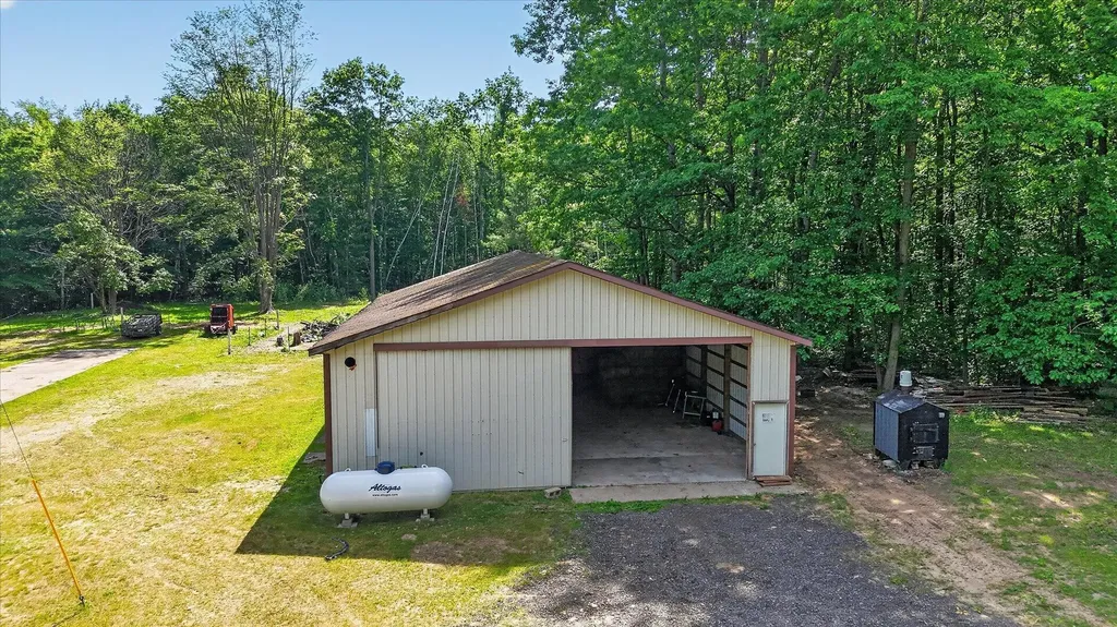 10260 N Ferris Road Seville Township MI 48877