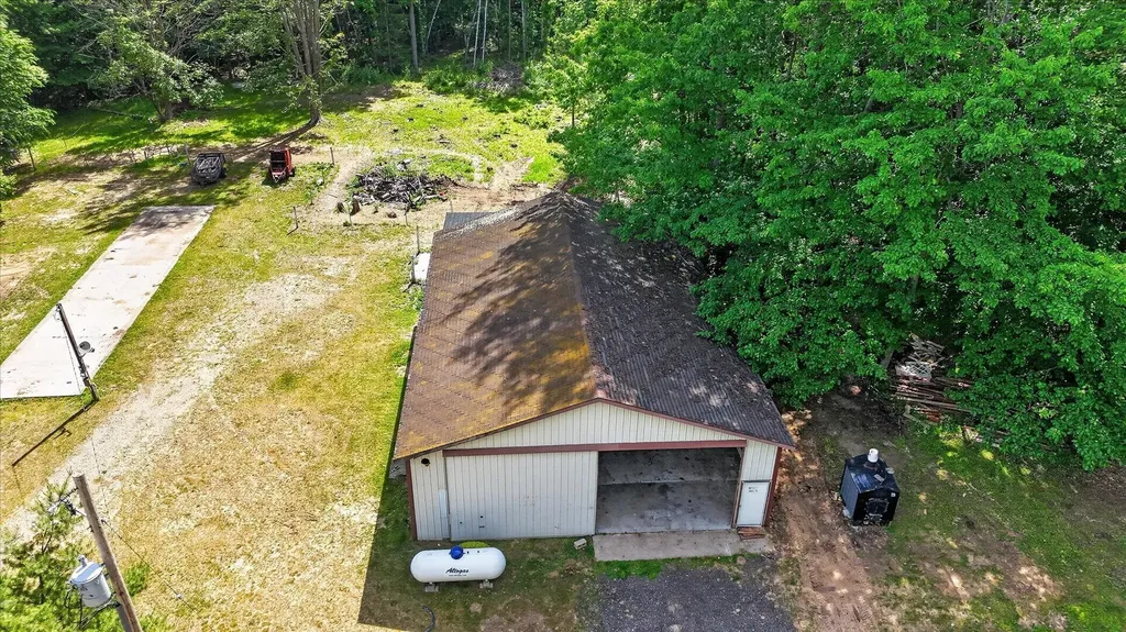 10260 N Ferris Road Seville Township MI 48877
