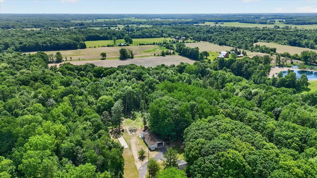 10260 N Ferris Road Seville Township MI 48877