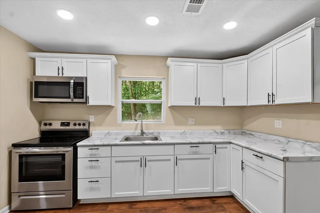 10260 N Ferris Road Seville Township MI 48877