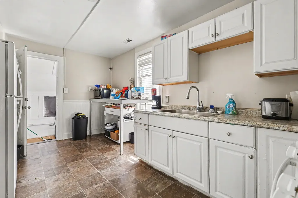1246 Alpine Avenue NW Grand Rapids City MI 49504
