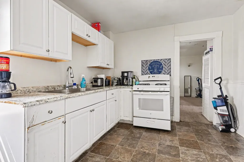 1246 Alpine Avenue NW Grand Rapids City MI 49504