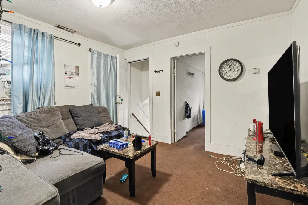 1246 Alpine Avenue NW Grand Rapids City MI 49504