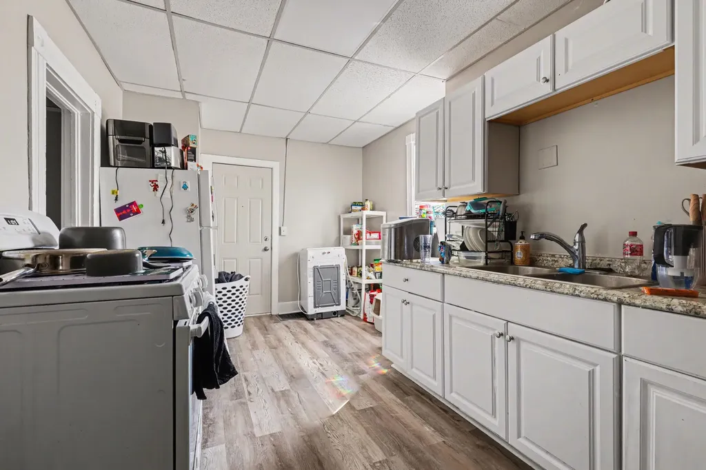 1246 Alpine Avenue NW Grand Rapids City MI 49504