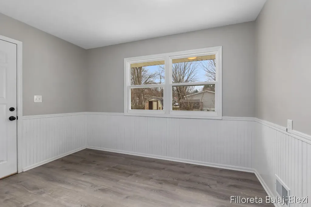 418 56th Street SE Kentwood City MI 49548