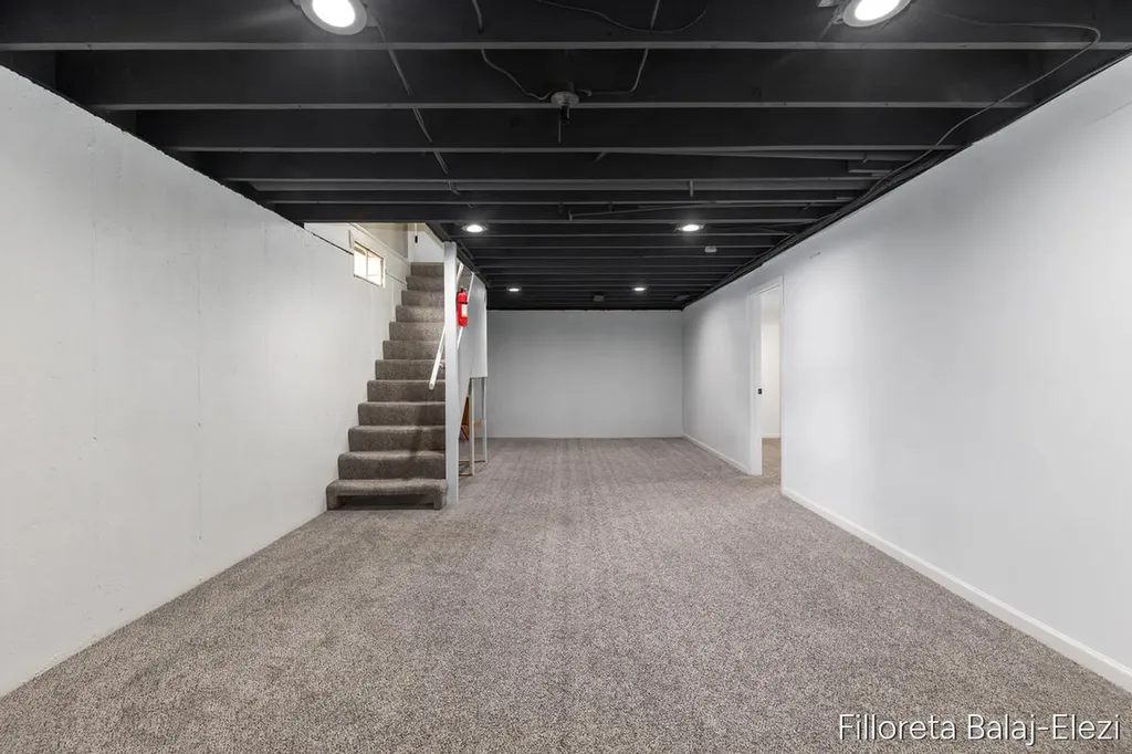418 56th Street SE Kentwood City MI 49548