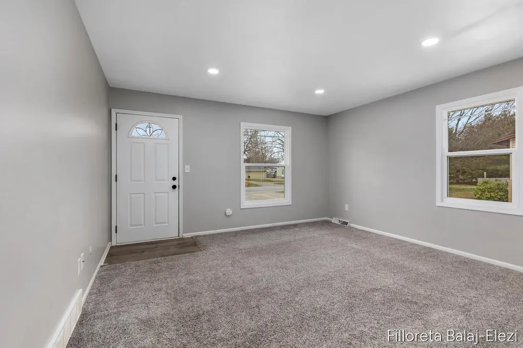 418 56th Street SE Kentwood City MI 49548