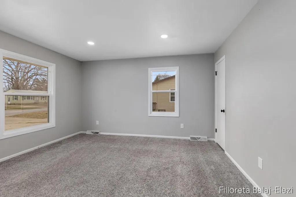 418 56th Street SE Kentwood City MI 49548