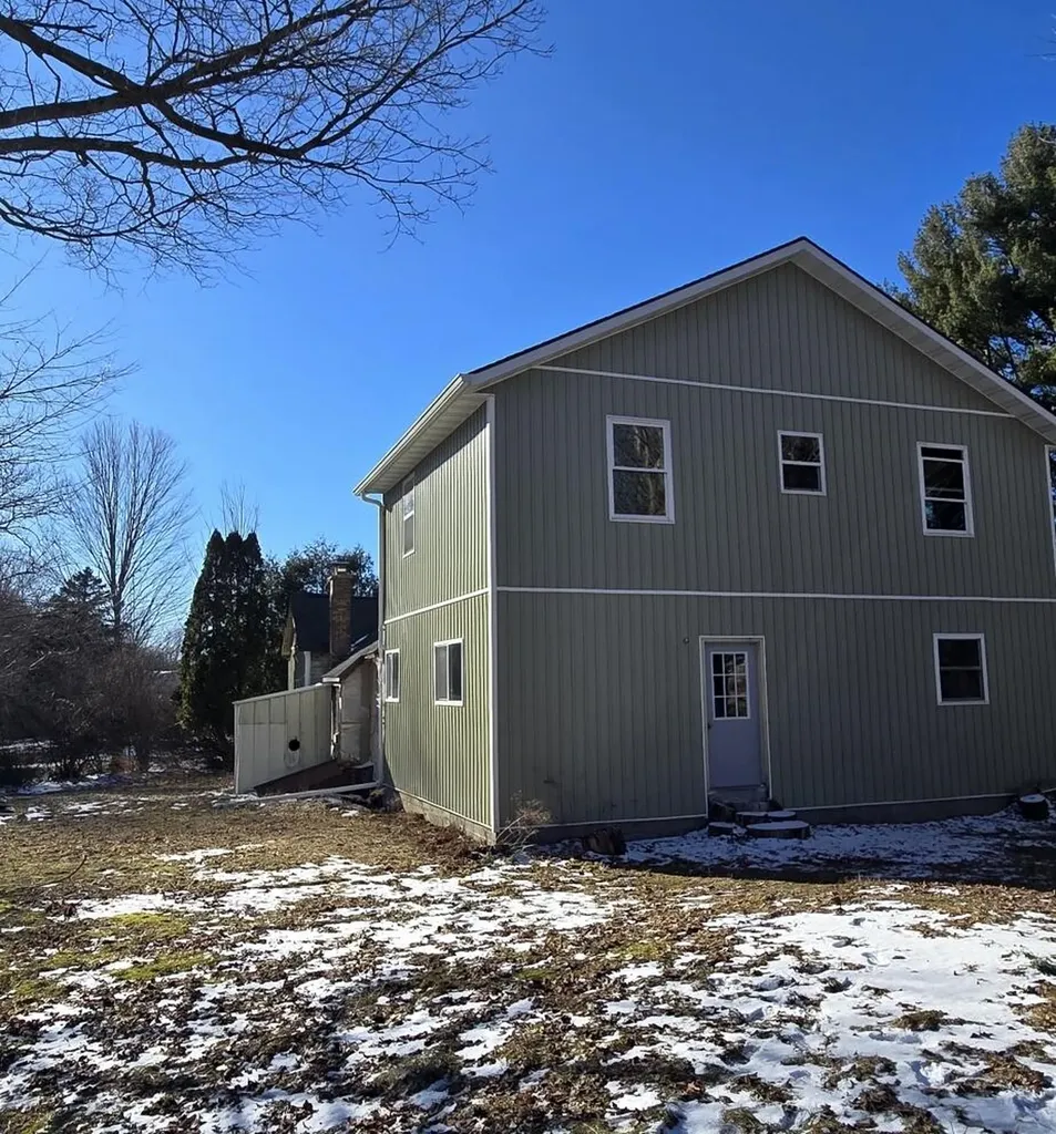 6883 62nd Street Geneva Township MI 49090
