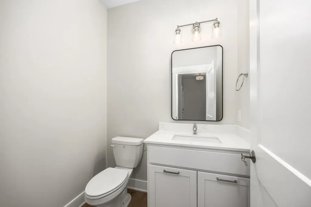 2221 Watertown Way NE Grand Rapids City MI 49505