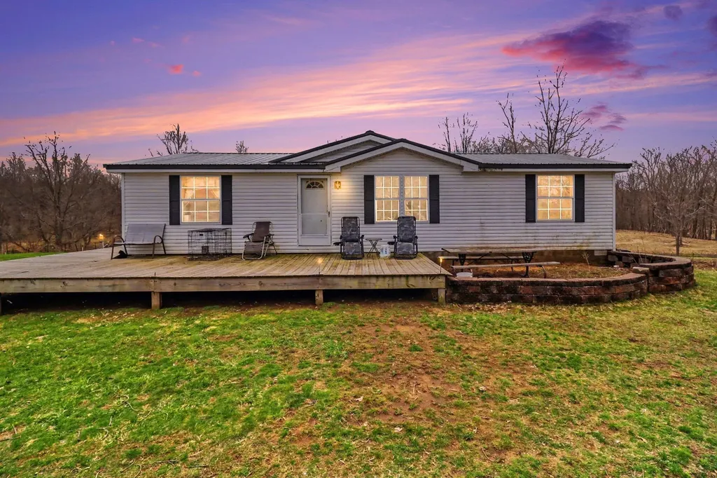 1723 W Warren Road Shelby Township MI 49455