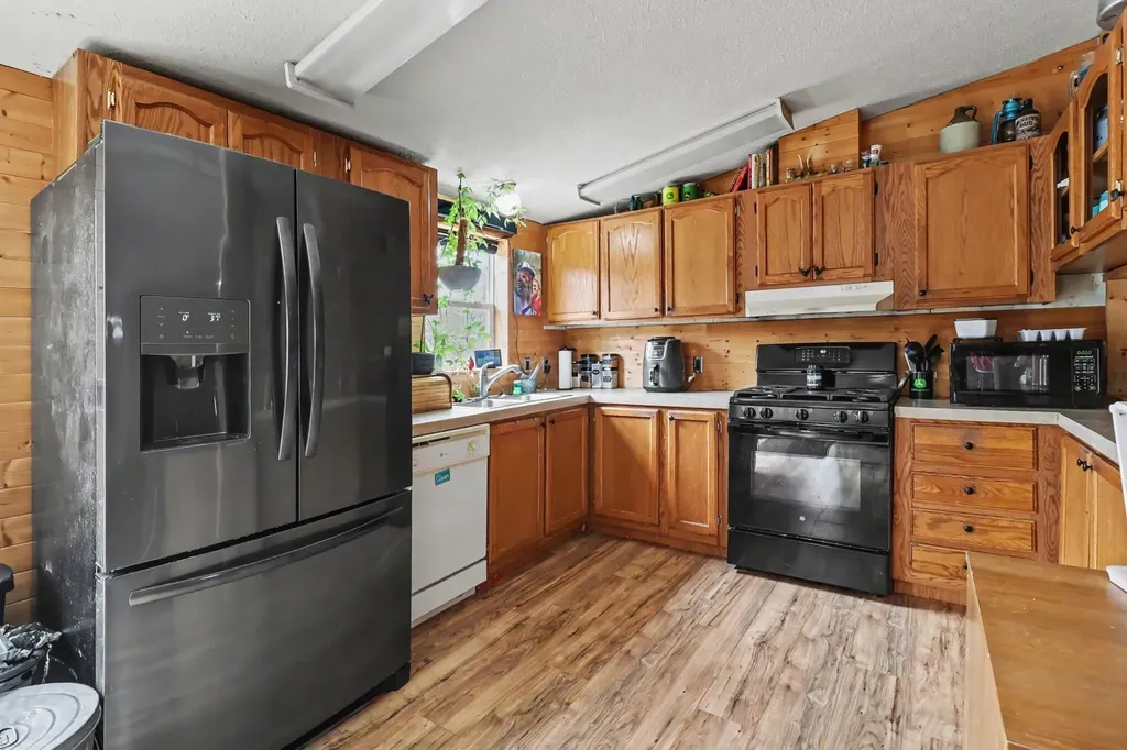 1723 W Warren Road Shelby Township MI 49455