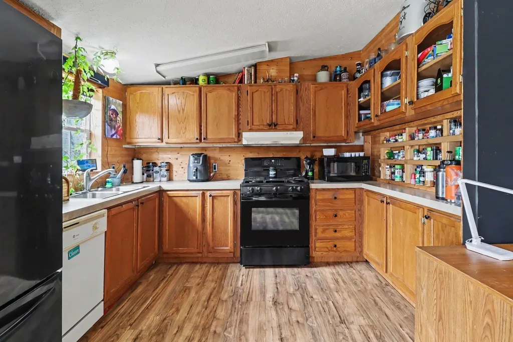 1723 W Warren Road Shelby Township MI 49455