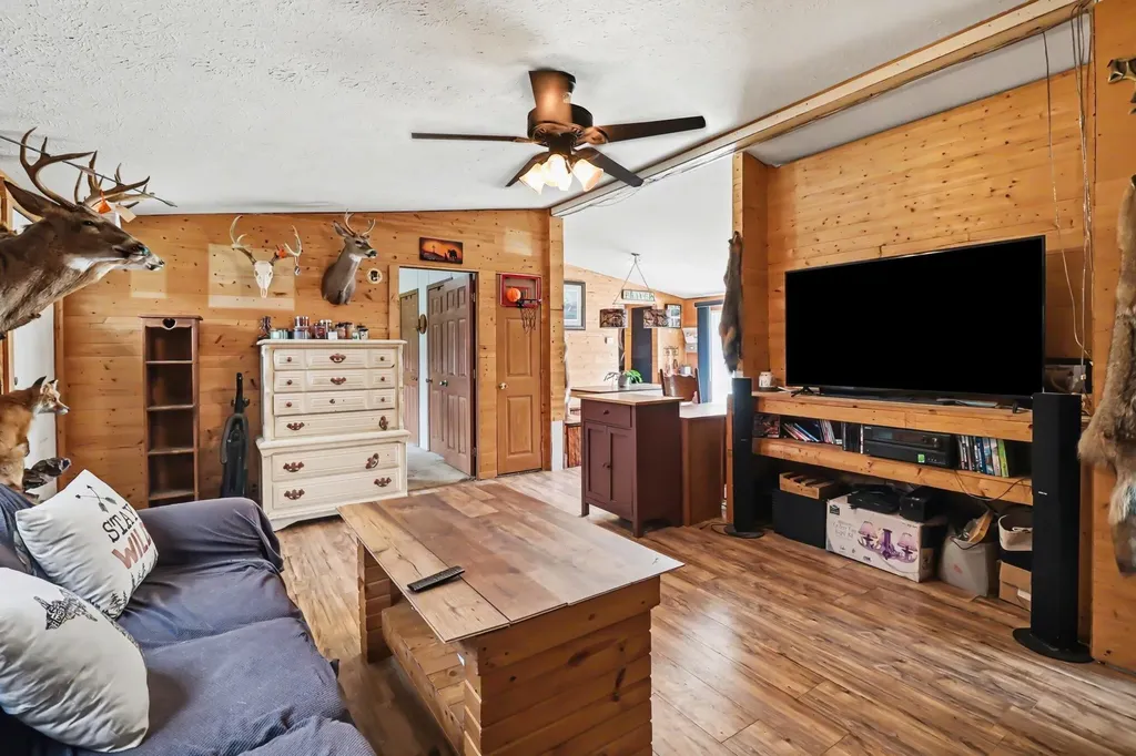 1723 W Warren Road Shelby Township MI 49455
