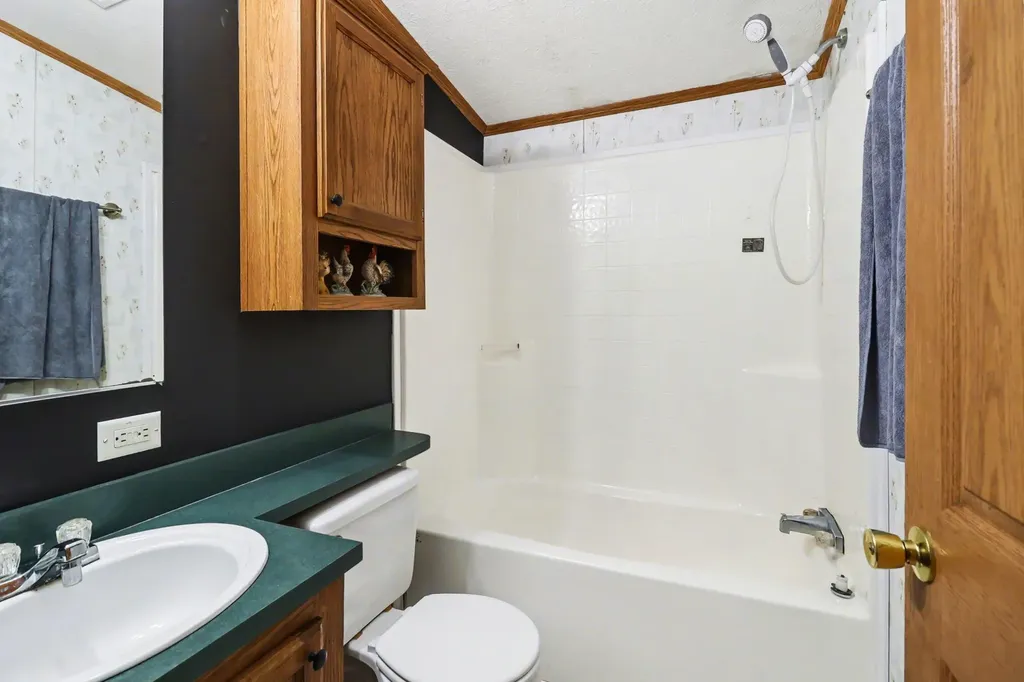 1723 W Warren Road Shelby Township MI 49455