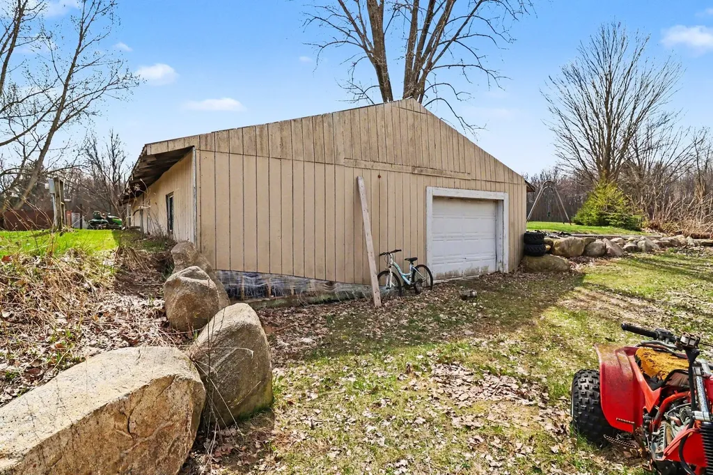 1723 W Warren Road Shelby Township MI 49455