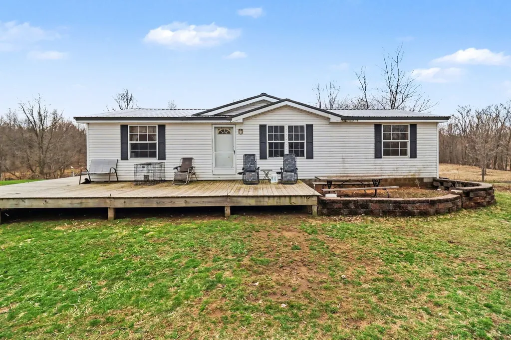 1723 W Warren Road Shelby Township MI 49455