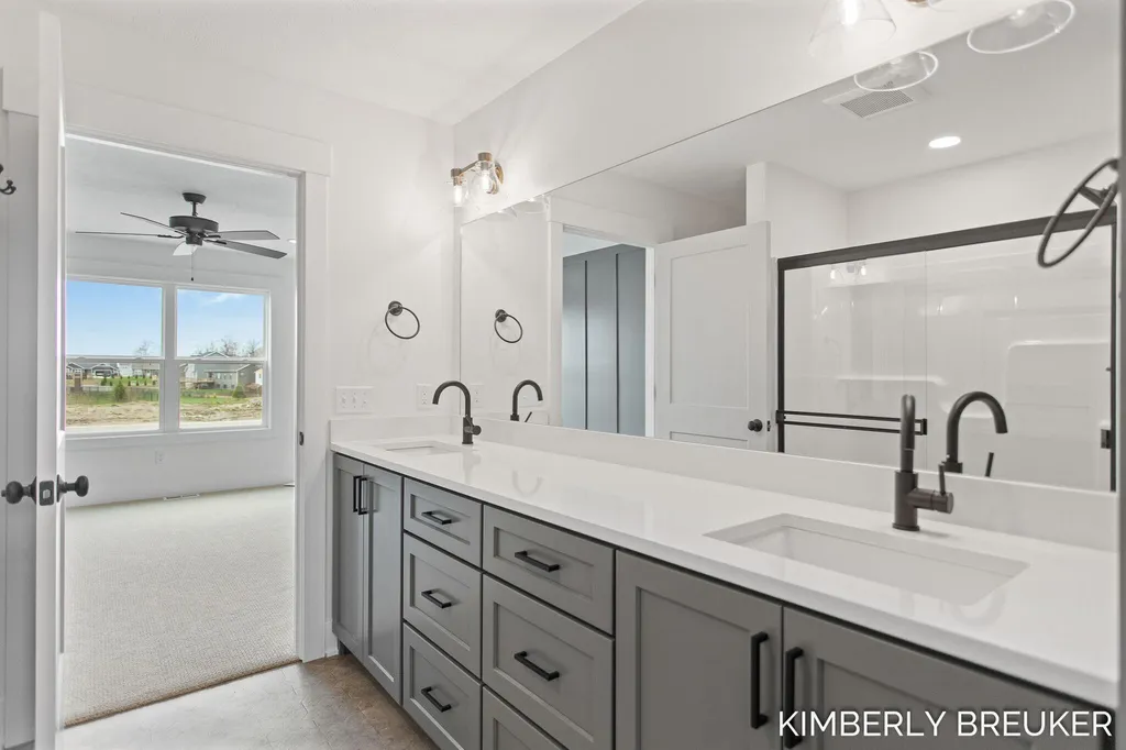 11782 Everett Avenue Allendale Charter Township MI 49401