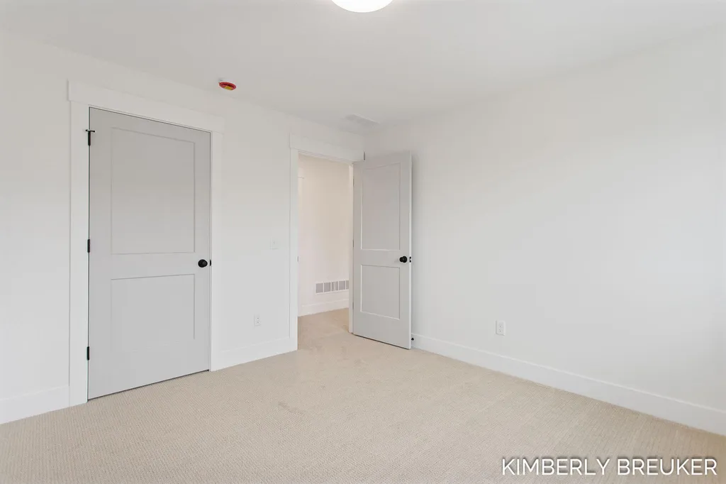 11782 Everett Avenue Allendale Charter Township MI 49401