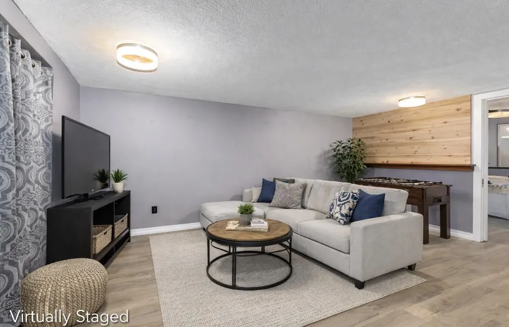475 Northland Court NE Rockford City MI 49341