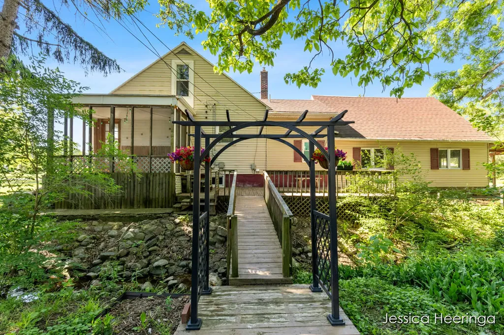 475 Northland Court NE Rockford City MI 49341