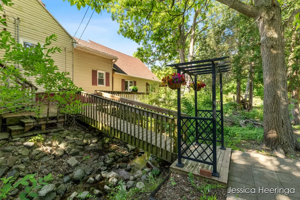 475 Northland Court NE Rockford City MI 49341