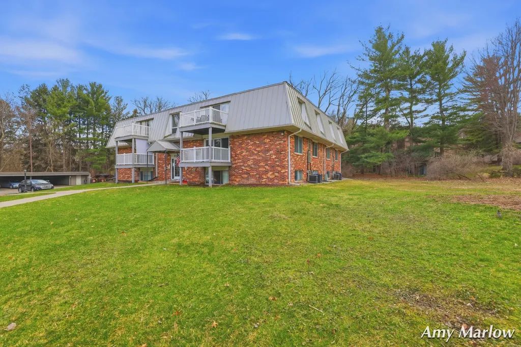 6716 Cascade Road SE Cascade Charter Township MI 49546