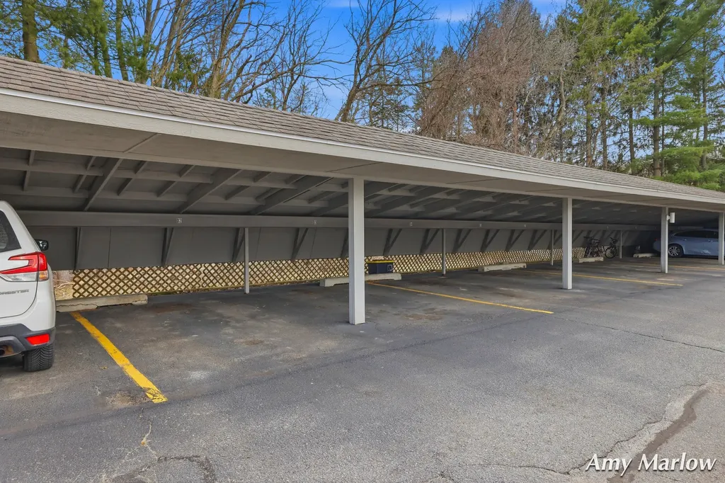 6716 Cascade Road SE Cascade Charter Township MI 49546