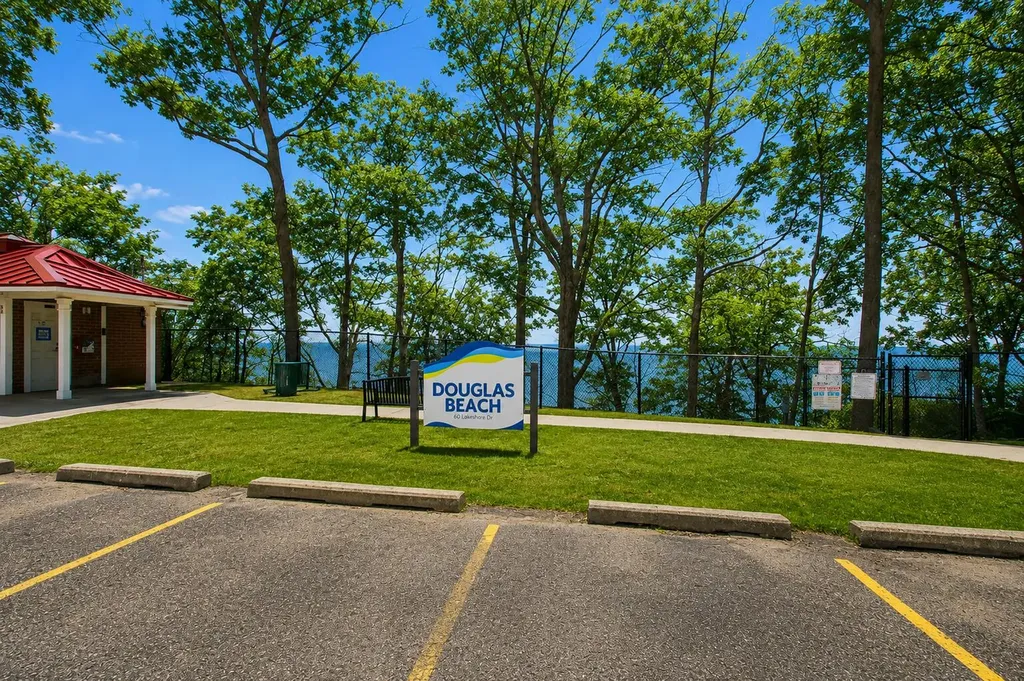 3048 Park Drive Unknown City MI 49406