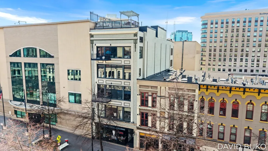 49 Monroe Center Street NW Grand Rapids City MI 49503