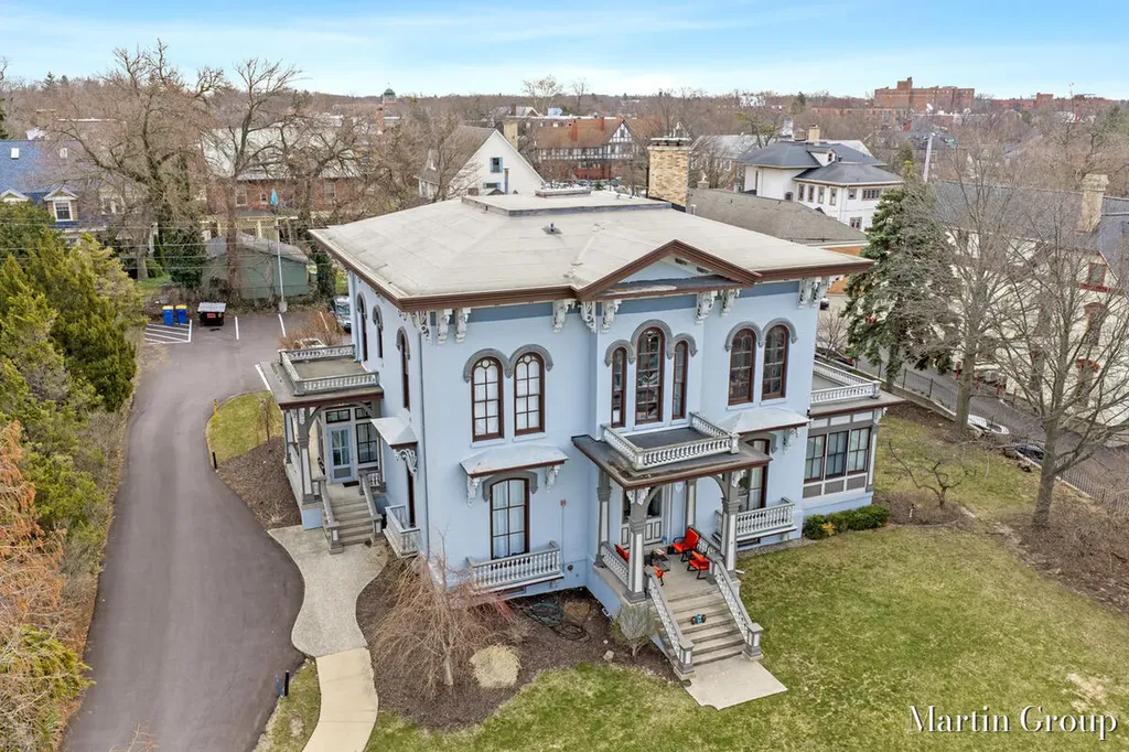 44 Lafayette Avenue NE Grand Rapids City MI 49503