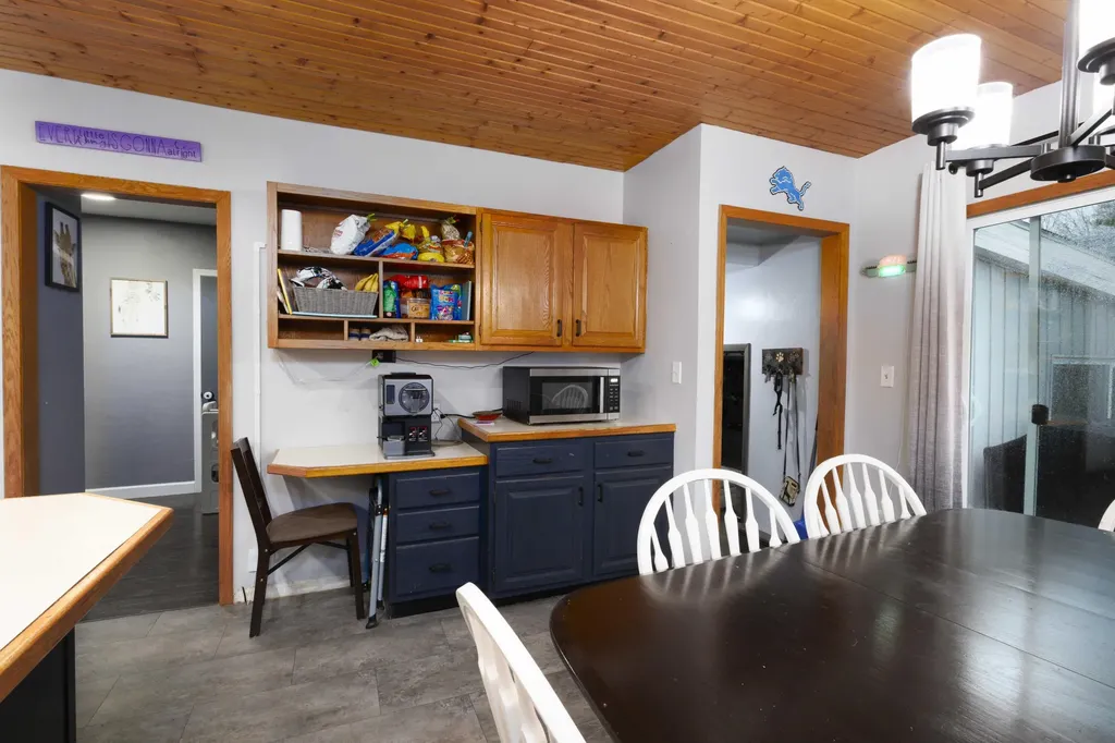 904 60th Street SE Gaines Charter Township MI 49508