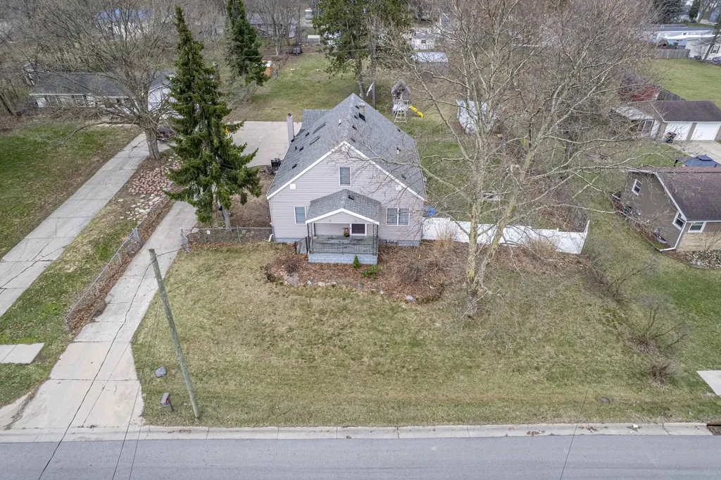 904 60th Street SE Gaines Charter Township MI 49508