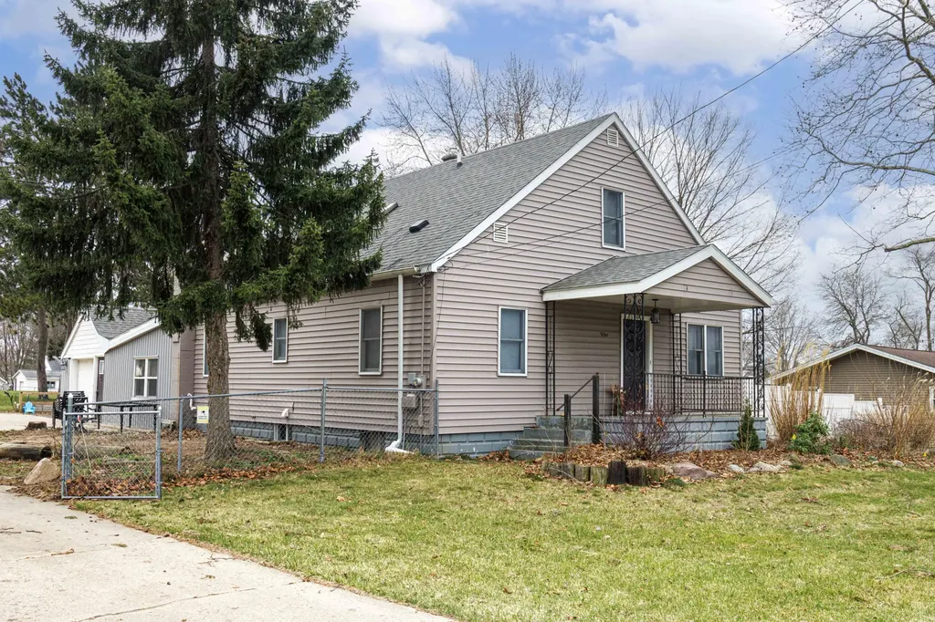 904 60th Street SE Gaines Charter Township MI 49508