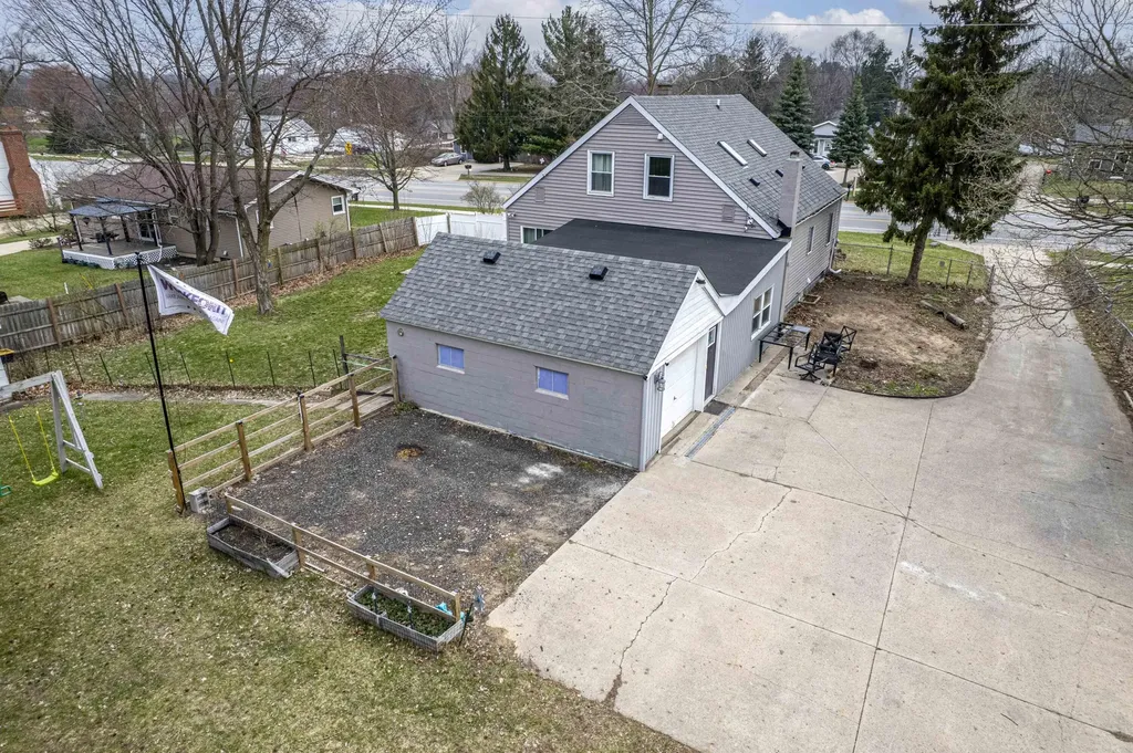 904 60th Street SE Gaines Charter Township MI 49508