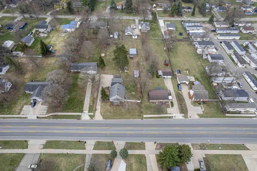 904 60th Street SE Gaines Charter Township MI 49508
