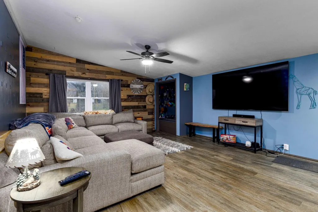 904 60th Street SE Gaines Charter Township MI 49508