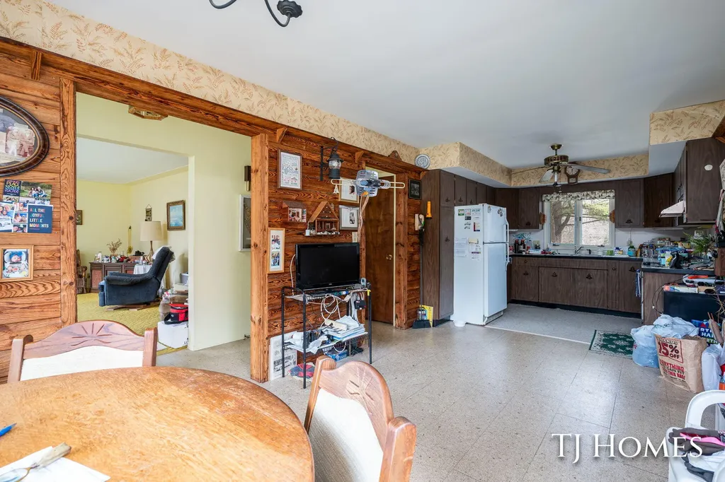 5818 E Sternberg Road Sullivan Township MI 49415