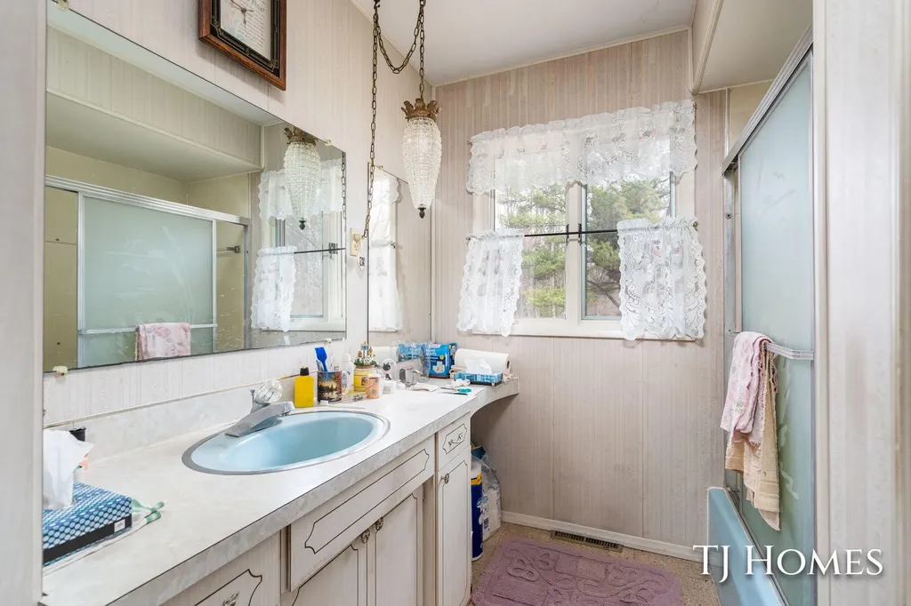 5818 E Sternberg Road Sullivan Township MI 49415
