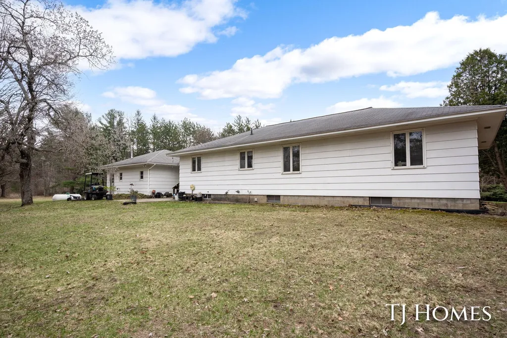 5818 E Sternberg Road Sullivan Township MI 49415