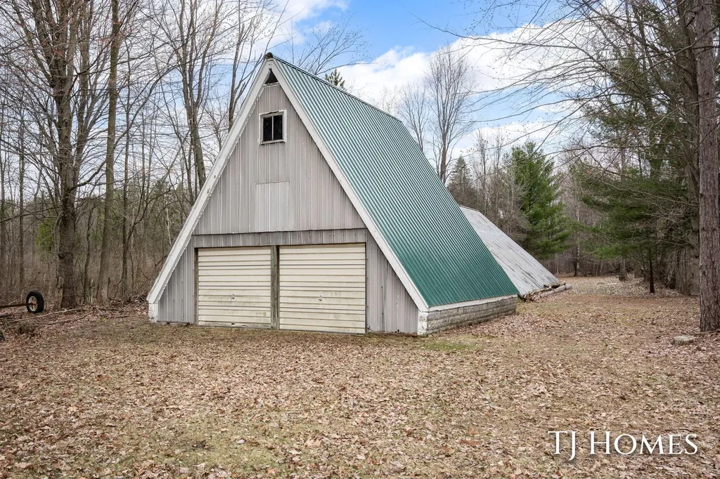 5818 E Sternberg Road Sullivan Township MI 49415