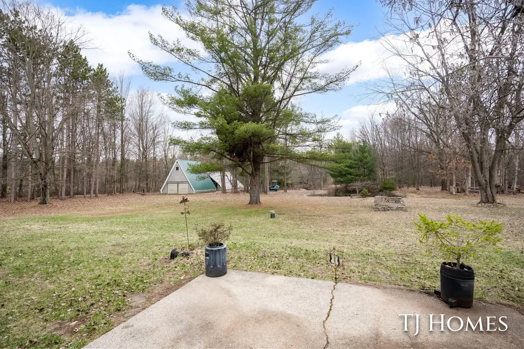 5818 E Sternberg Road Sullivan Township MI 49415