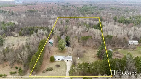 5818 E Sternberg Road Sullivan Township MI 49415
